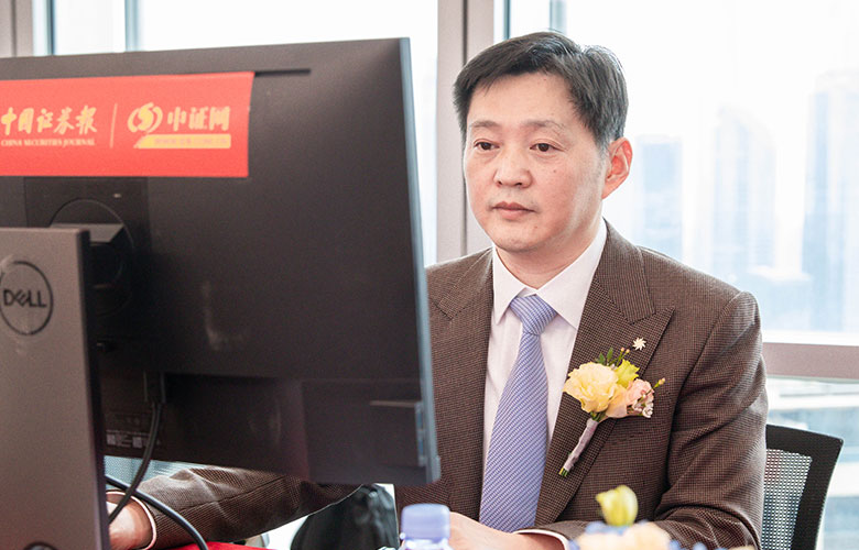 萬(wàn)祥科技董事長(zhǎng)、總經(jīng)理黃軍先生在交流會(huì)現(xiàn)場(chǎng)